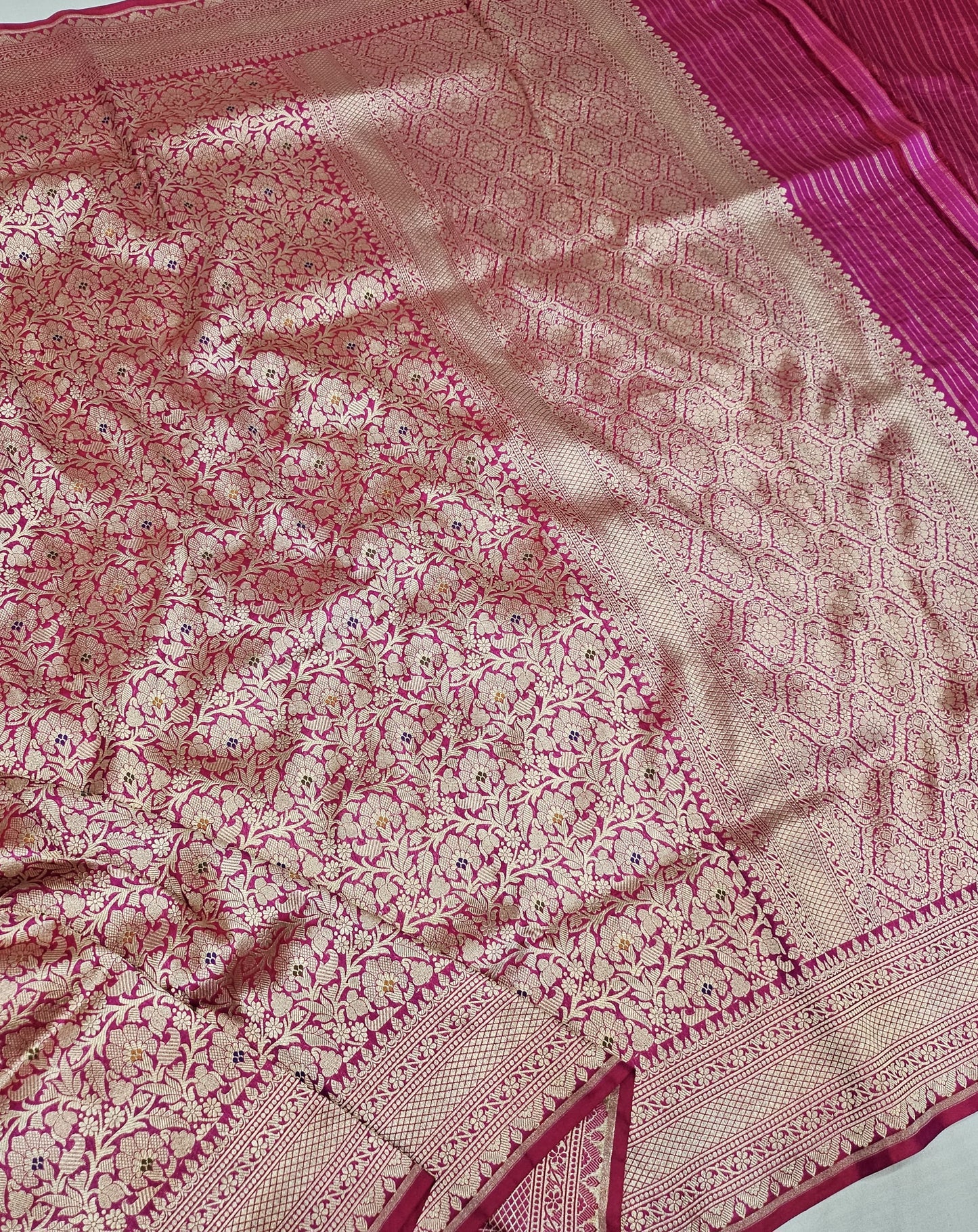 (Only on Pre-Order) Rani Pink color Handloom Banarasi Pure Silk Tanchoi Brocade Meenakari Saree
