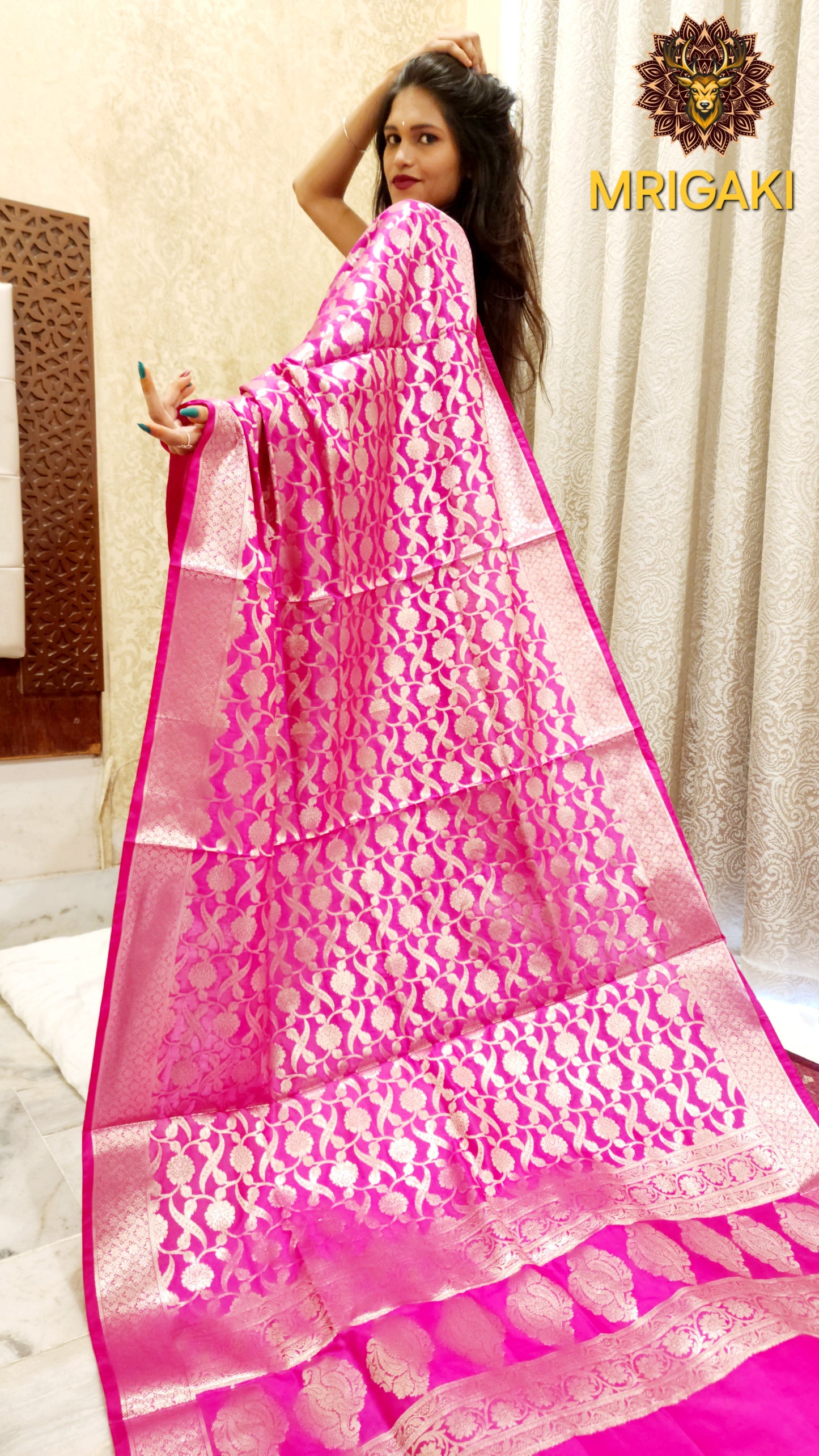Handloom Banarasi Pure Silk Dupatta with Jaal Pattern & Zari border in Dark Pink Golden color combination
