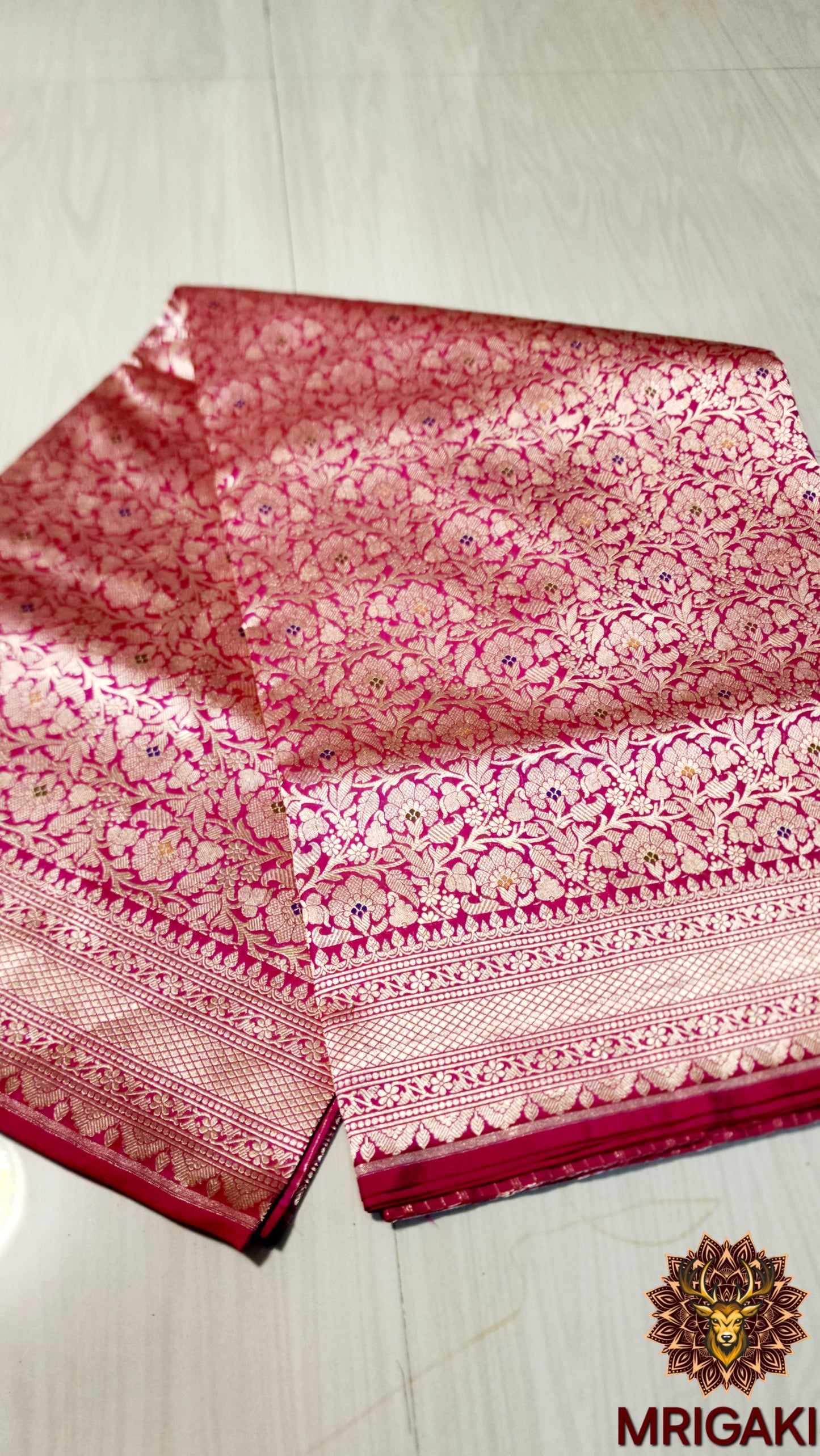 (Only on Pre-Order) Rani Pink color Handloom Banarasi Pure Silk Tanchoi Brocade Meenakari Saree