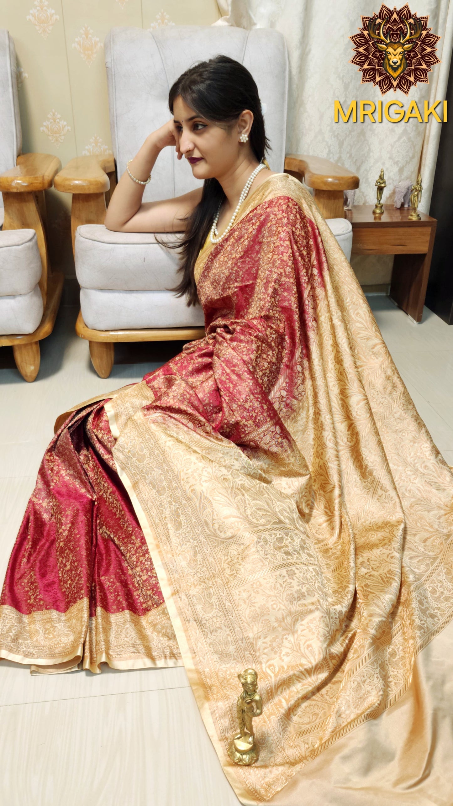 Jamawar Pure Silk Saree in Elegant Red & Beige contrast colors