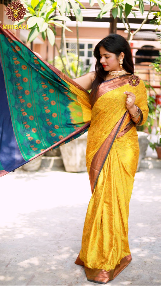 Warm Silk Jamawar Banarasi Saree in Soft Yellow & Royal blue contrast colors