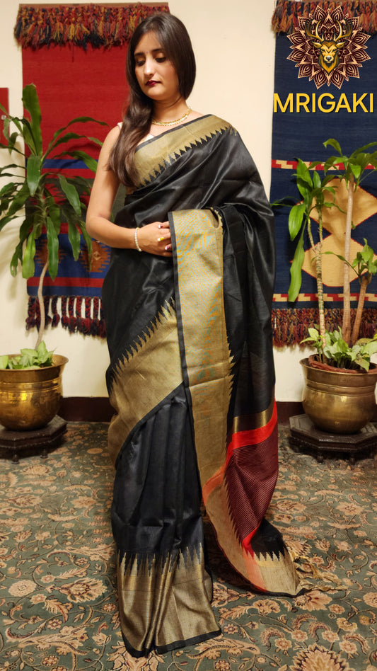 Elegant Black color Pure Silk Cotton Ahilya Saree with Wavy Temple Saree Zari Border